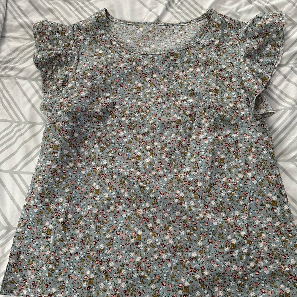 Pretty floral blouse